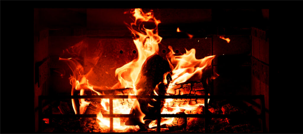 薪が燃える様子